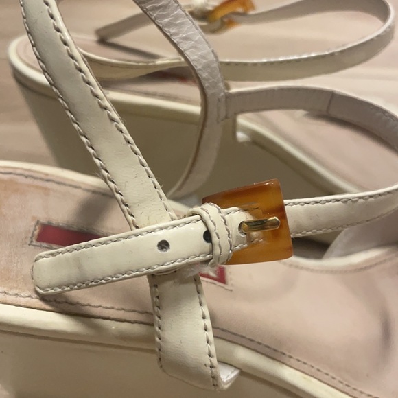 Used Beige Prada sandals - Picture 7 of 8